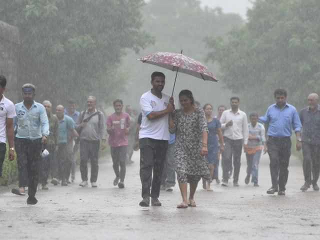 Delhi Weather Alert: Heavy Rains, Thunderstorms, and Travel Warnings for July 31