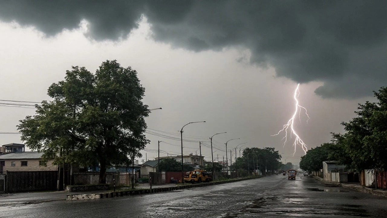 UP Weather: Orange Alert in 15 Districts, Yellow for Lucknow as Heavy Monsoon Rains Persist